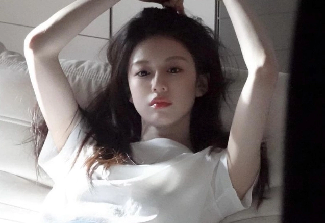 고윤정 프로필 나이 고향 학력 배우 경력 인스타