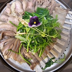 흑염소갈비수육