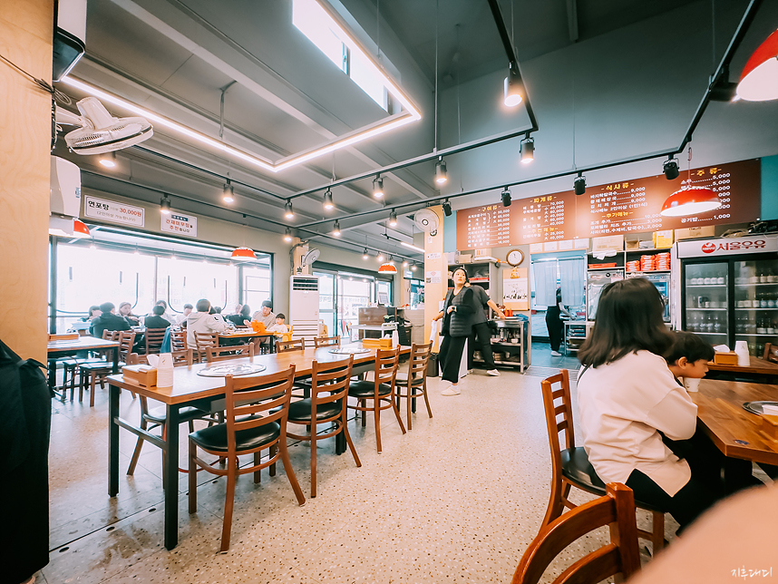 태안 소원면 신두리 식당