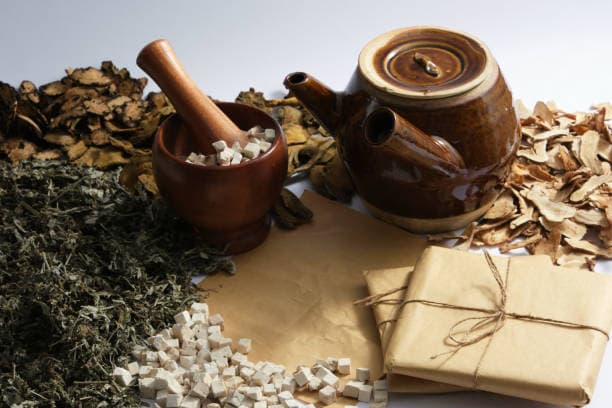 전통 의약 도구(절구, 약탕기)의 활용과 지혜