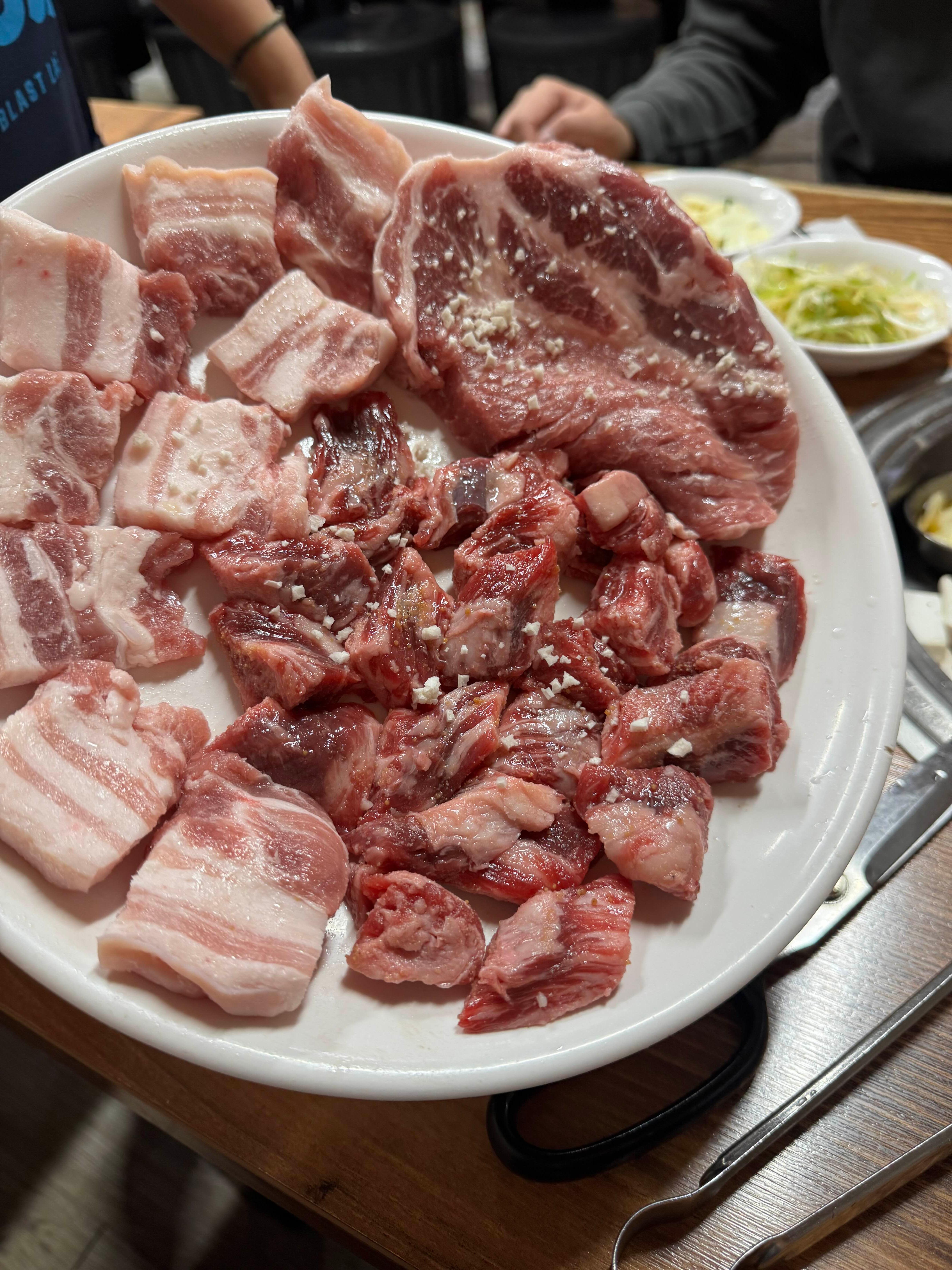 풍년갈비 모듬 고기 사진