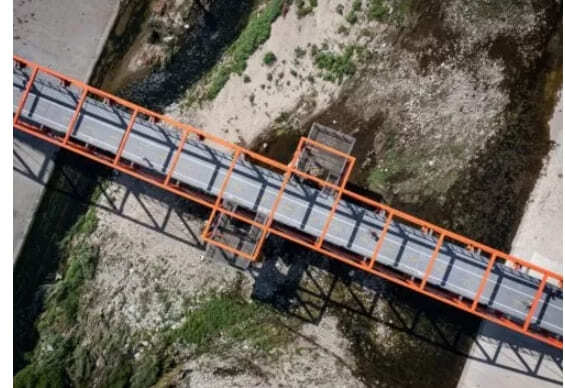 독특한 로스앤젤레스 강을 가로지르는 테일러 야드 다리 VIDEO: Taylor Yard Bridge Los Angeles River