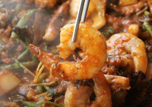 생생정보통 37년 전통 미나리 해물볶음