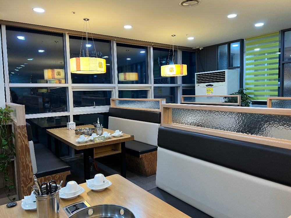 샤브향 옥포점 내부