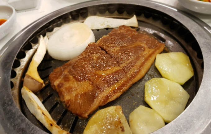 홍천 비발디파크 숯불구이집 '식객'