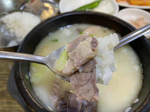 무봉리토종순대국 푸짐한 건더기 이미지