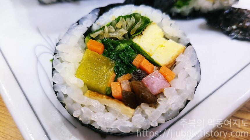 천하일미-김밥전문점-멸추김밥-맛