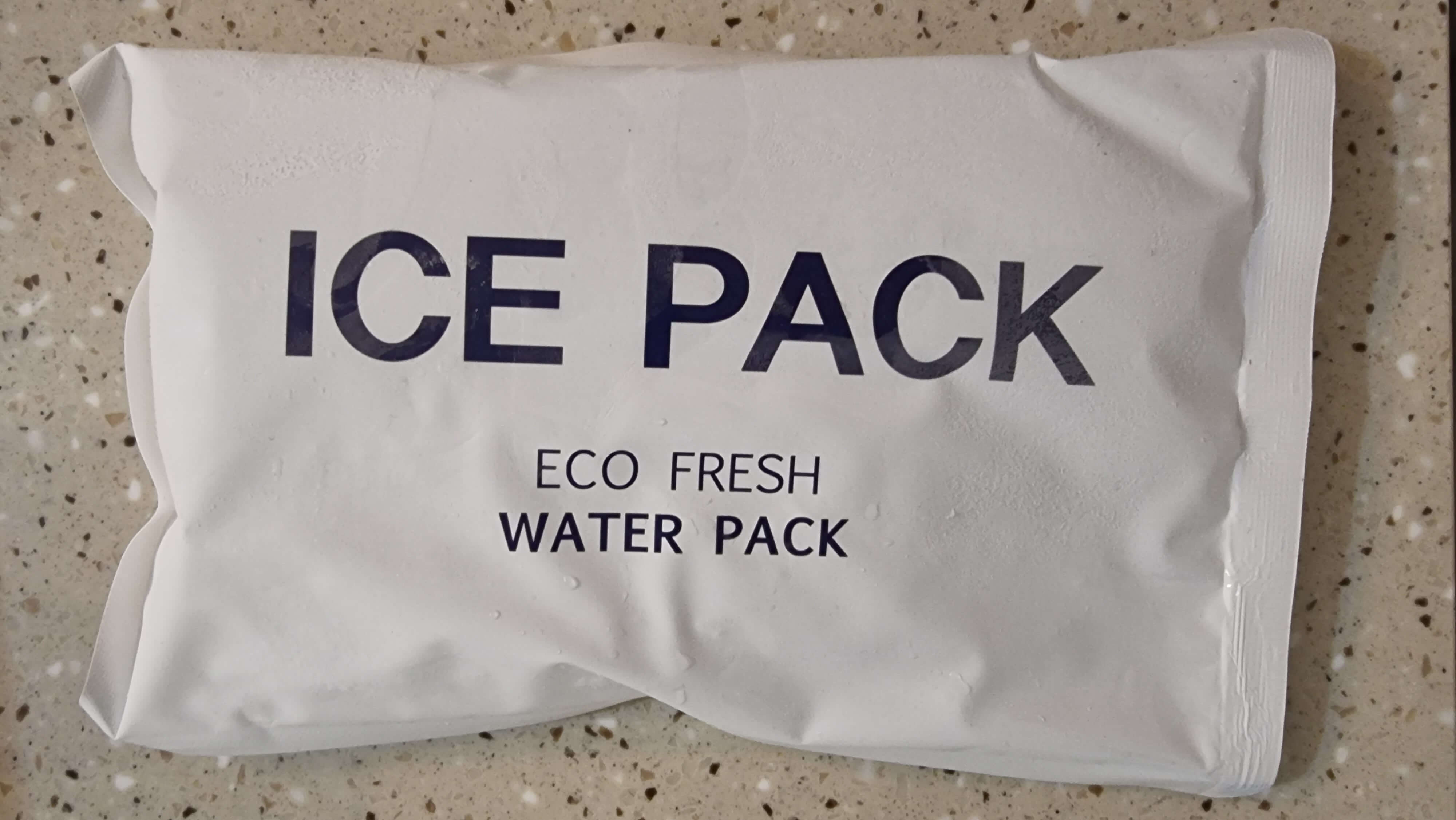 얼음물이 들어있는 아이스팩