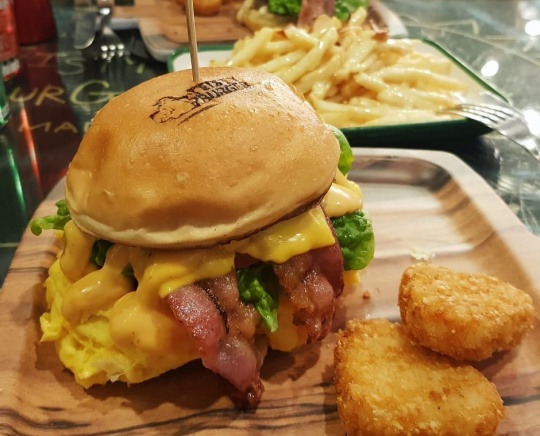 상수동 버거집 '테이스티버거' (가수 테이)