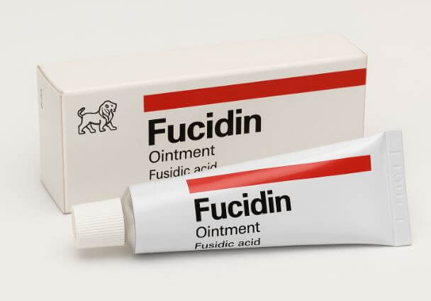 입술 옆 찢어짐