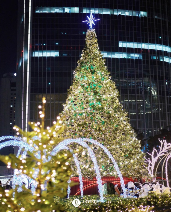 잠실 롯데월드몰 샤롯데가든 크리스마스 장식 2 : 대형트리