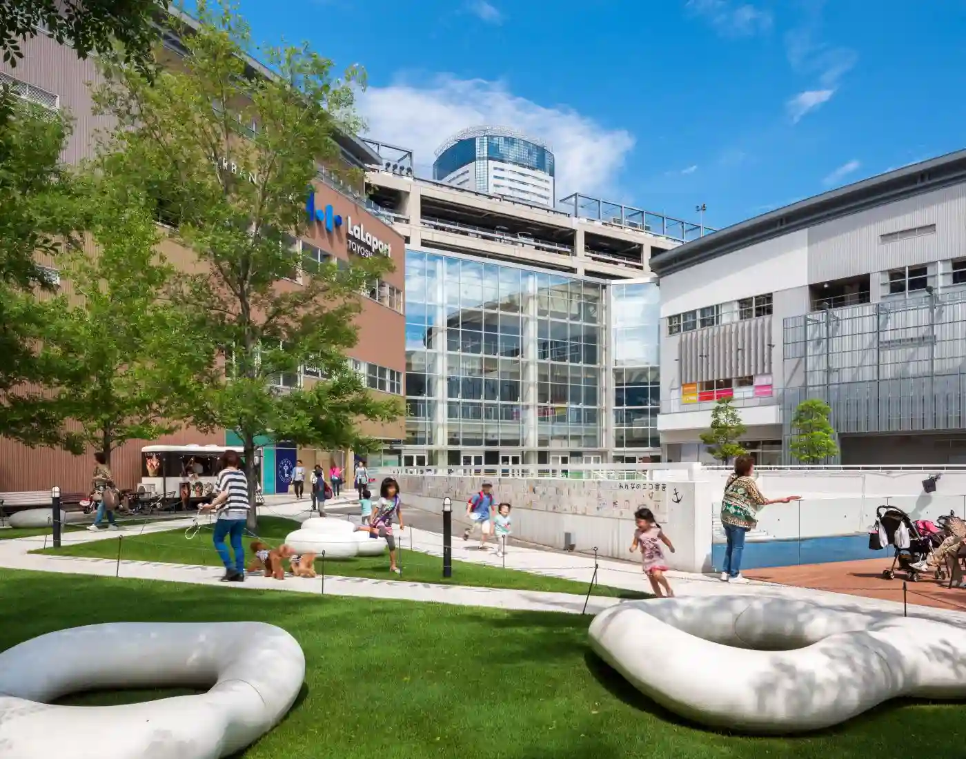 어번 독 라라포트 토요스