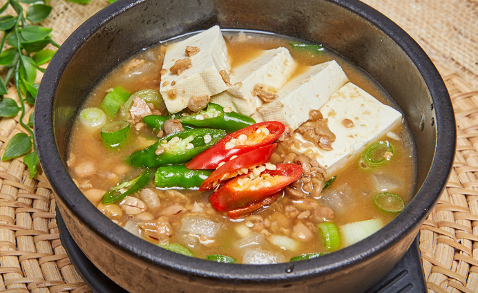 생생정보 제육볶음 대구 반월당부자식당