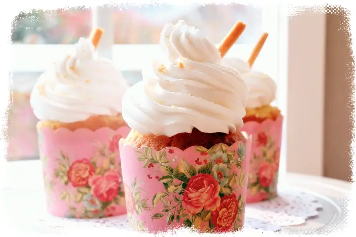 놀라운토요일-놀토-옥수수양파빵-부추빵-딸기잼앙금빵-사과에이드-맛집-전북-장수-CC-장계시장-빵집-카페