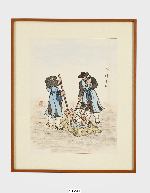 국립민속박물관이 소장하고 있는 형정도-주리틀다

형 집행관 두 명이 범죄자의 정강이를 묶고 긴 막대를 사용해 정강이를 벌려 고통을 주고 있는 이미지