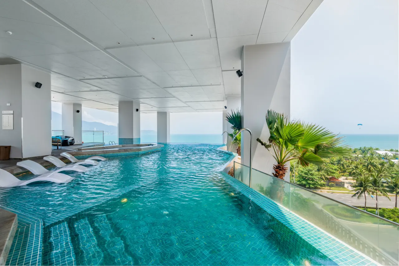 어웨이큰다낭호텔_수영장