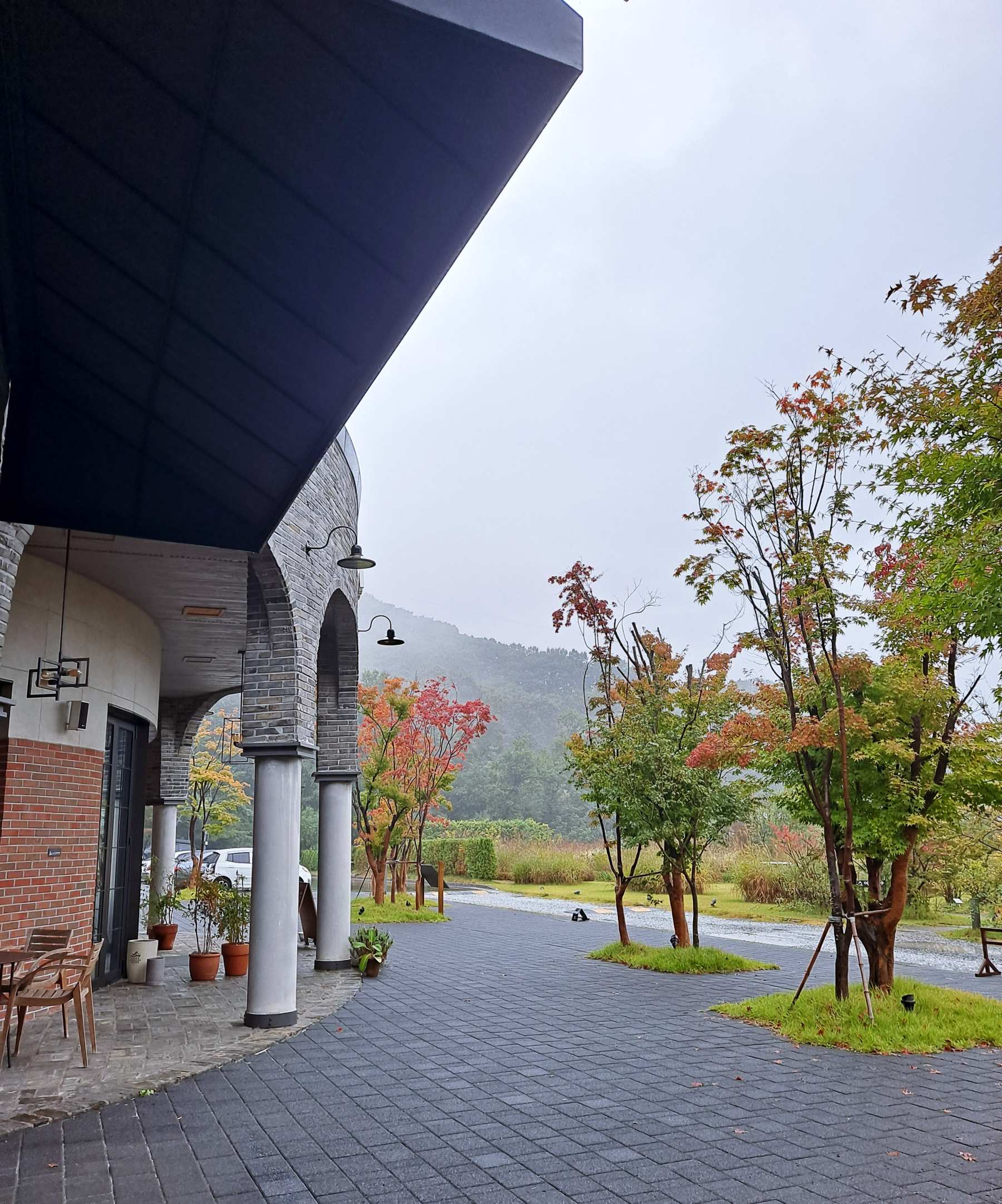 에덴낙원 카페 앞 공간