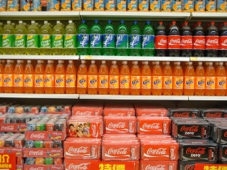 탄산음료의 숨은 위험&amp;#44; 액상과당이 건강을 해친다