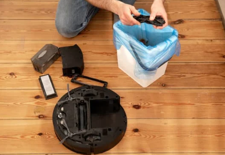 먼지 한 톨도 놓치지 않는다! 로봇청소기 TOP 5 추천