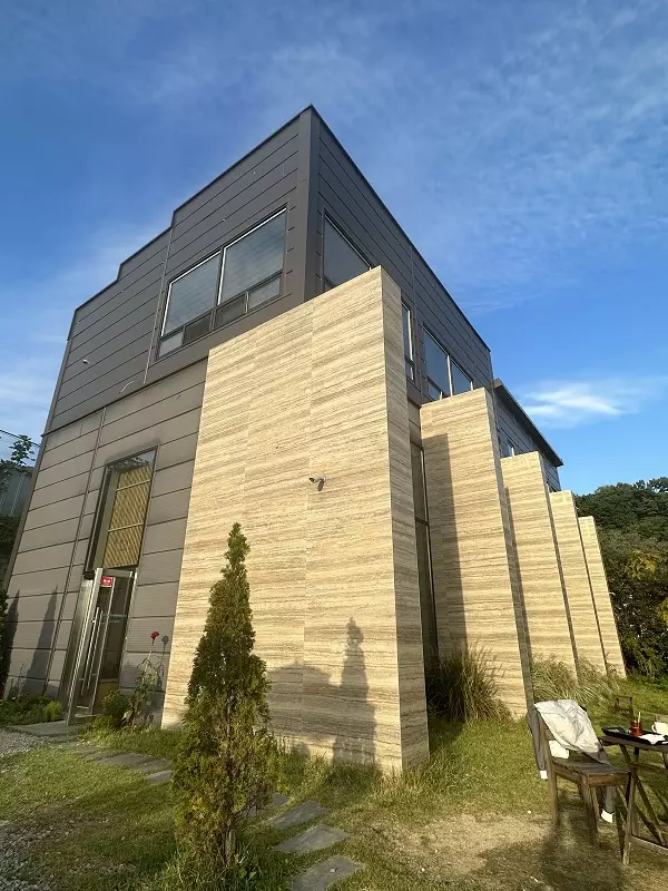 남양주 카페 써라운드 건물