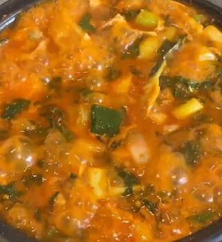 끓는-돼지곱창전골