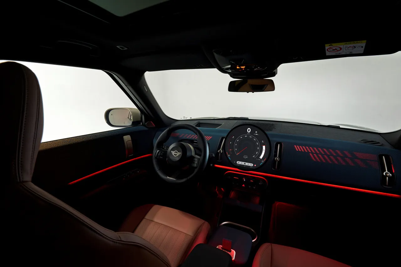 미니 컨트리맨 E 차량 정보 이미지