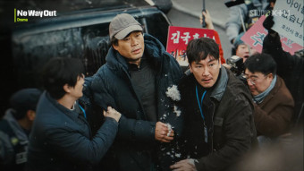 디즈니 플러스 &amp;#39;노웨이아웃&amp;#39; 스틸컷