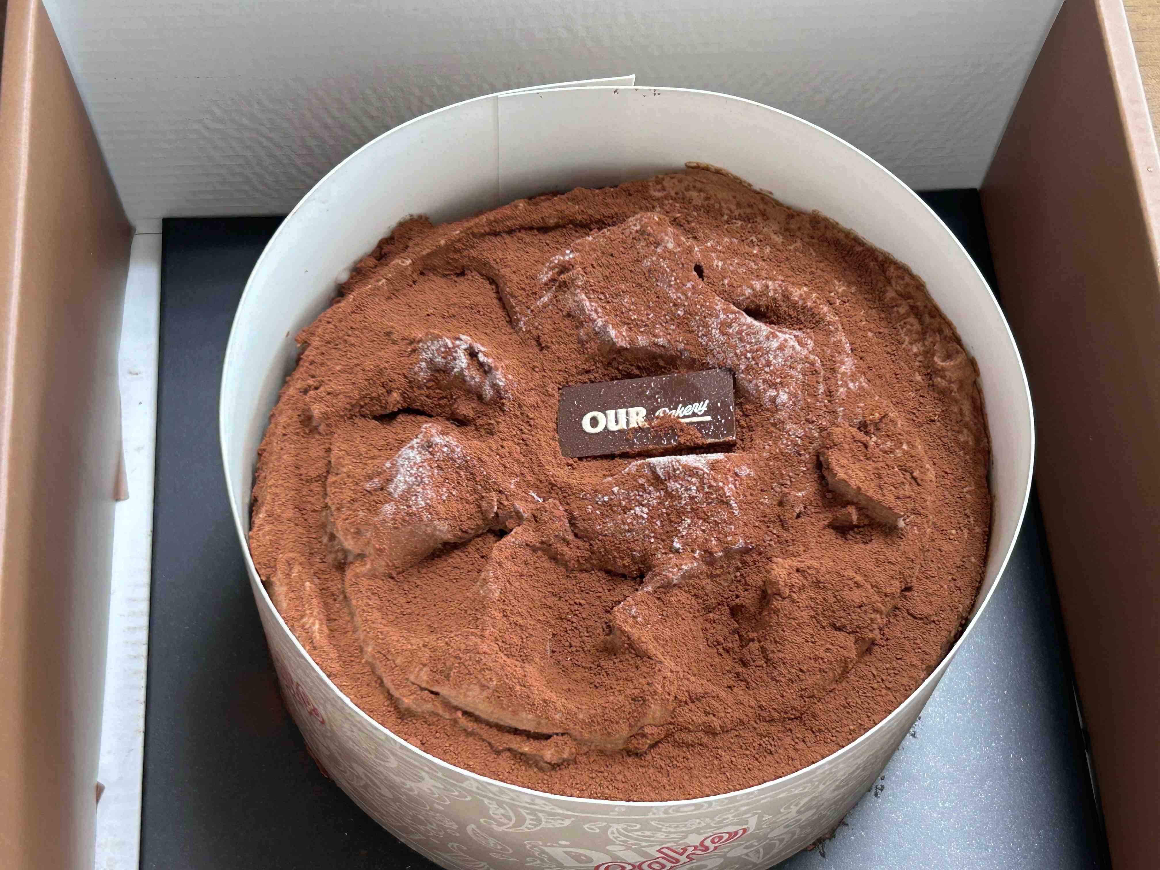 더티초코 케이크 윗면