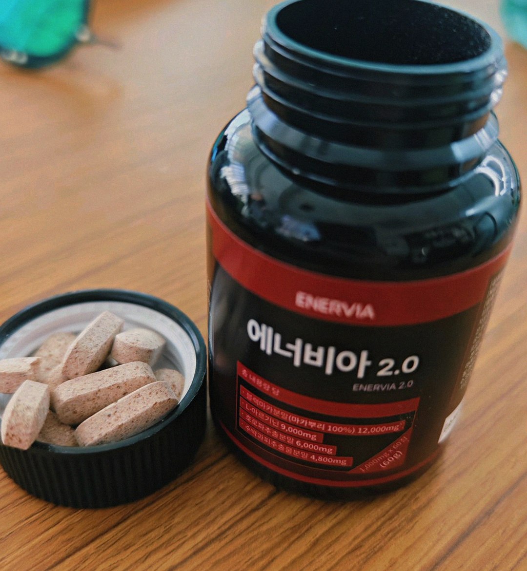 enervia 2.0 supplement bottle on table with natural lighting