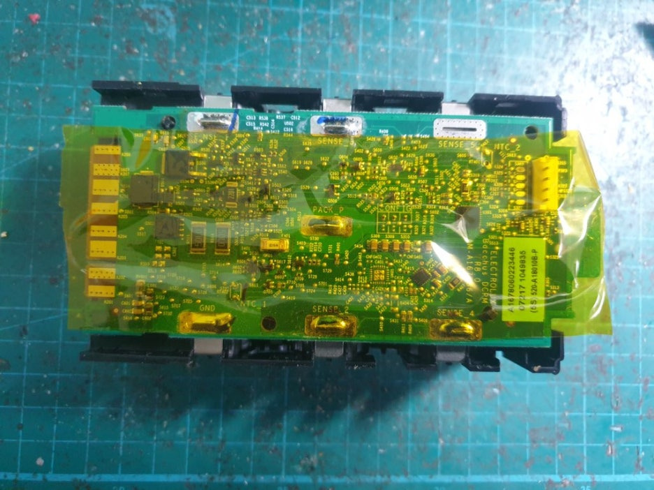 캡톤테이프로 회로 보호