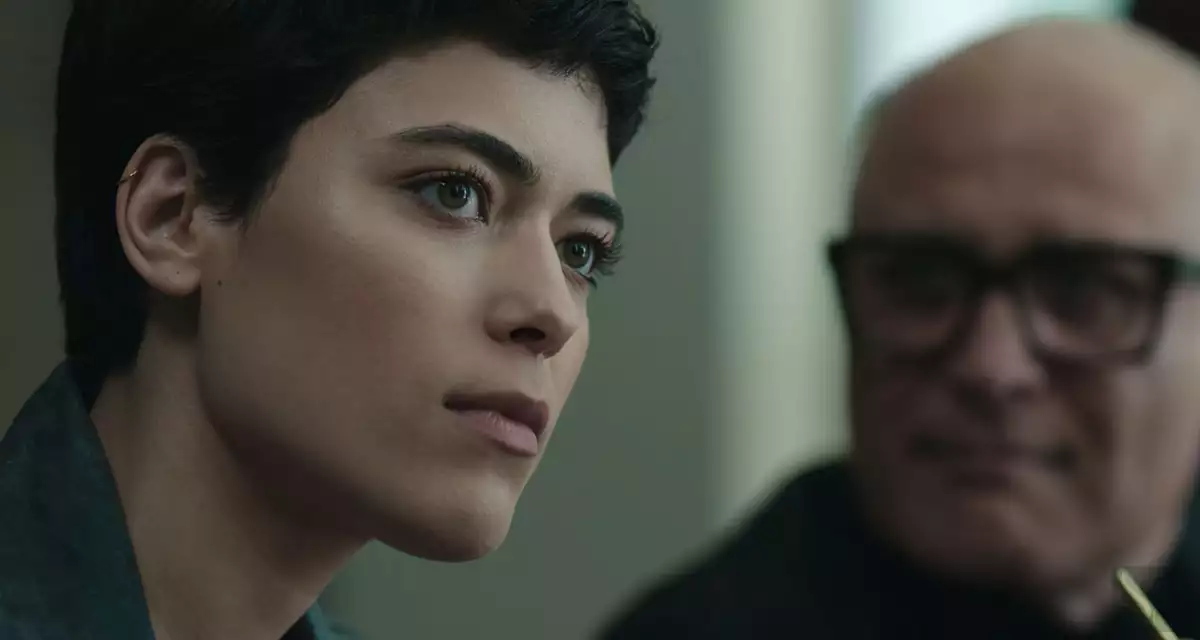 모니카와 카자르