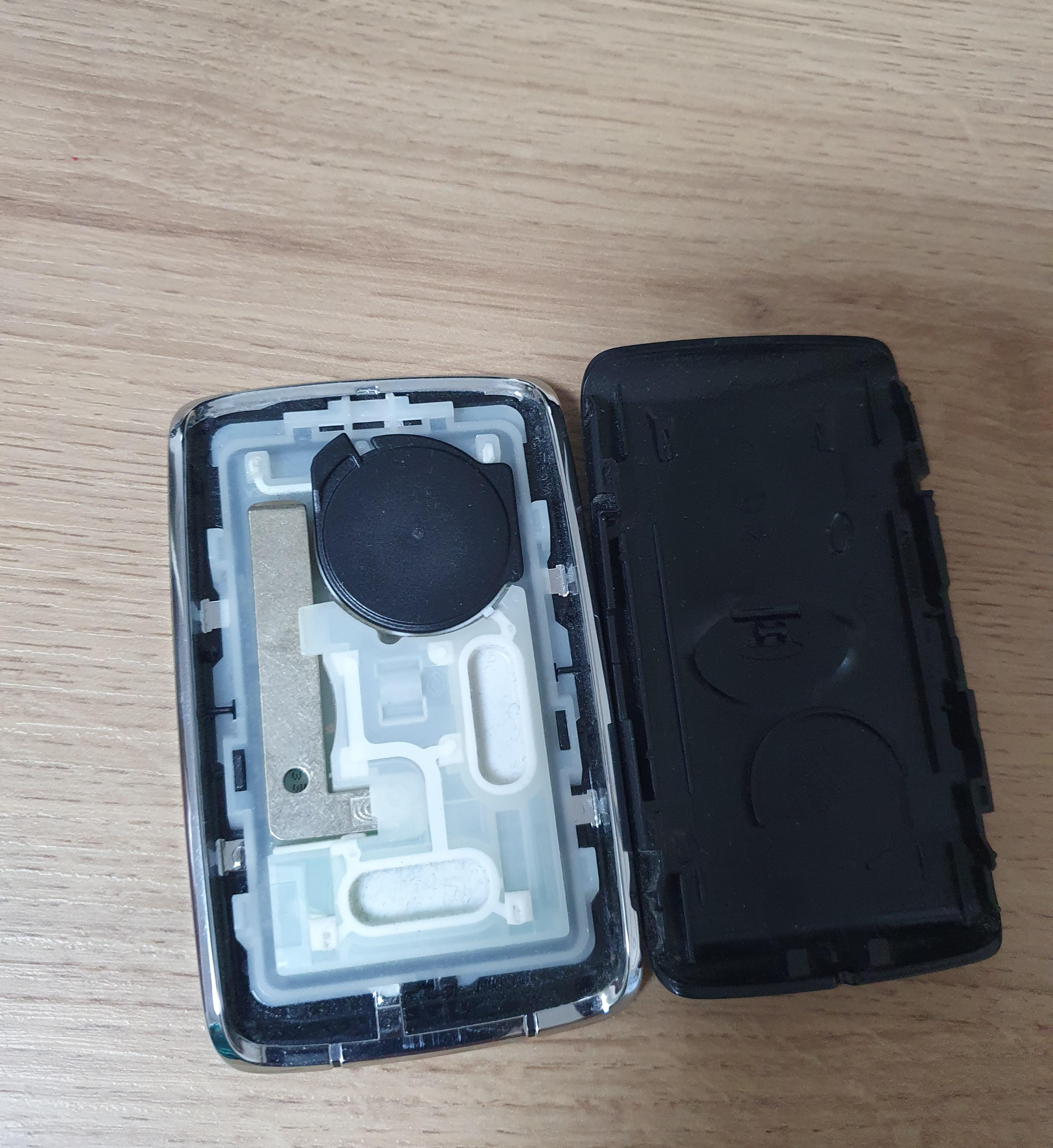 SM6 스마트키 분해 사진