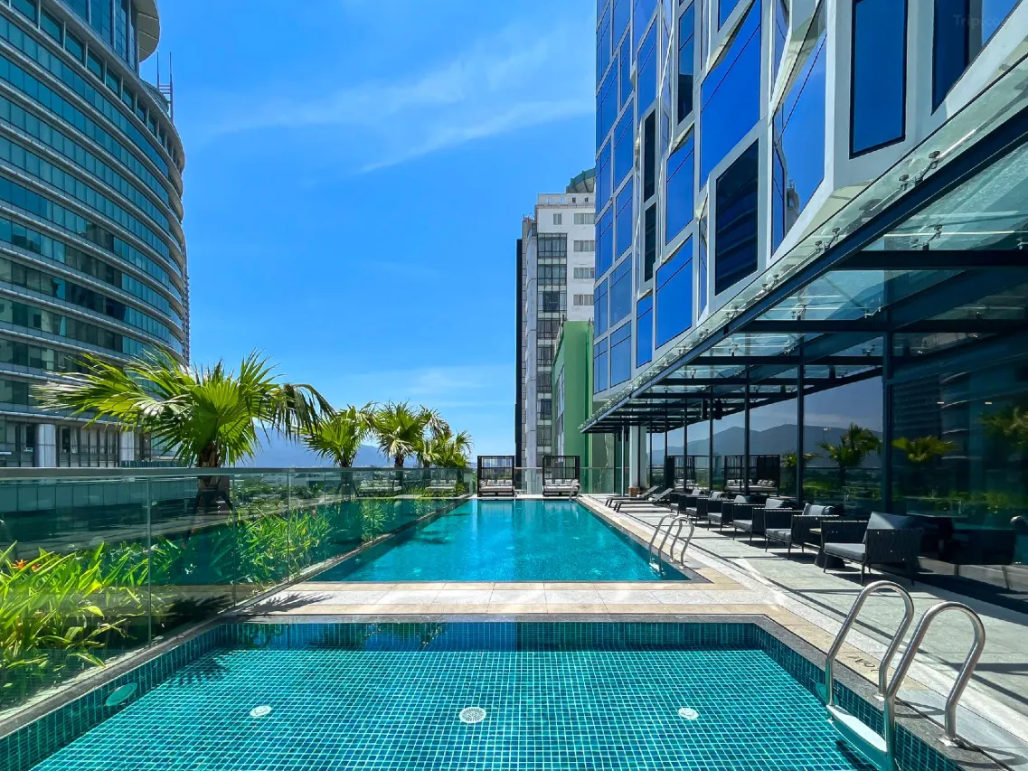 베이캐피털다낭_수영장