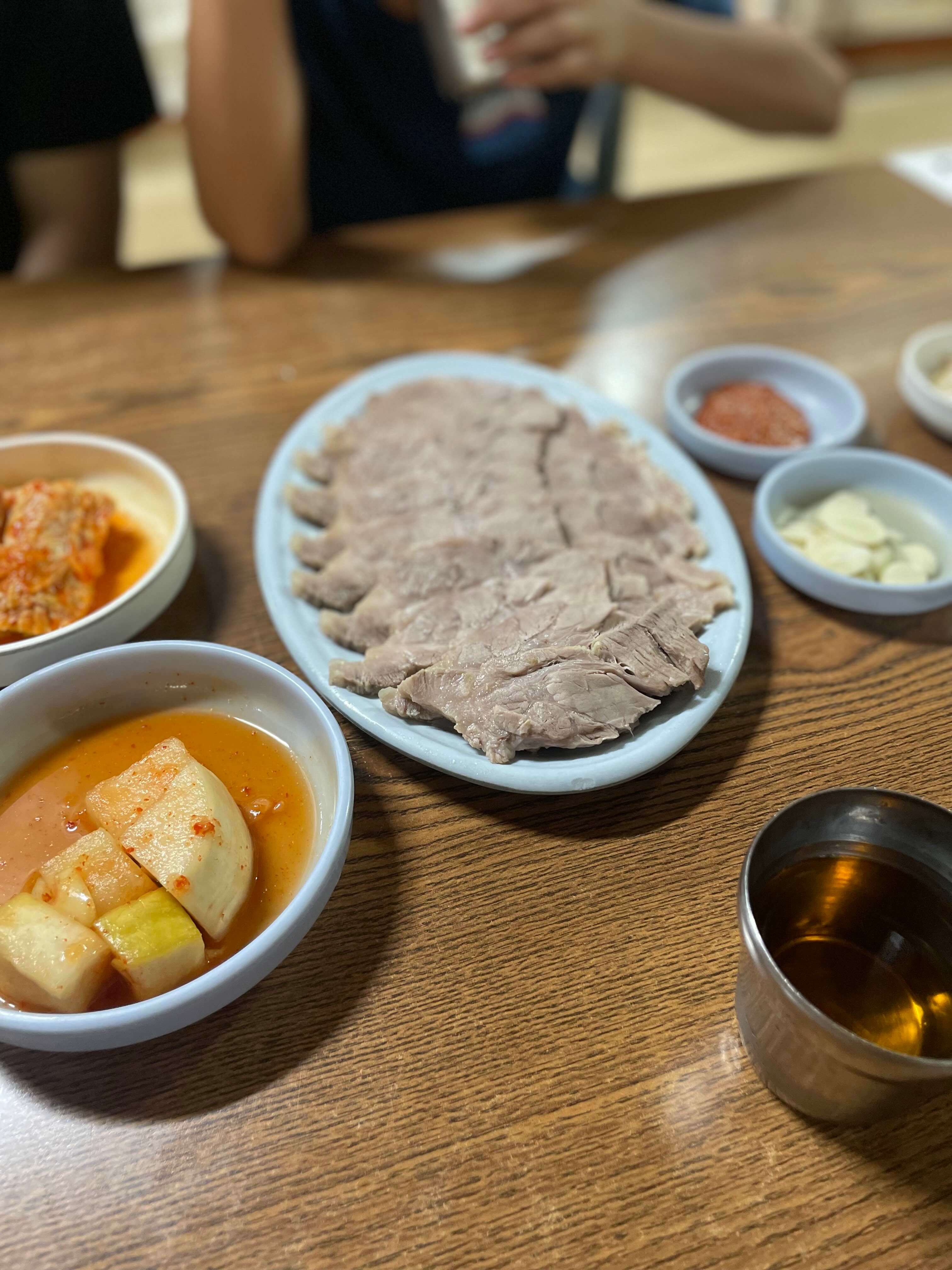 장원막국수 편육