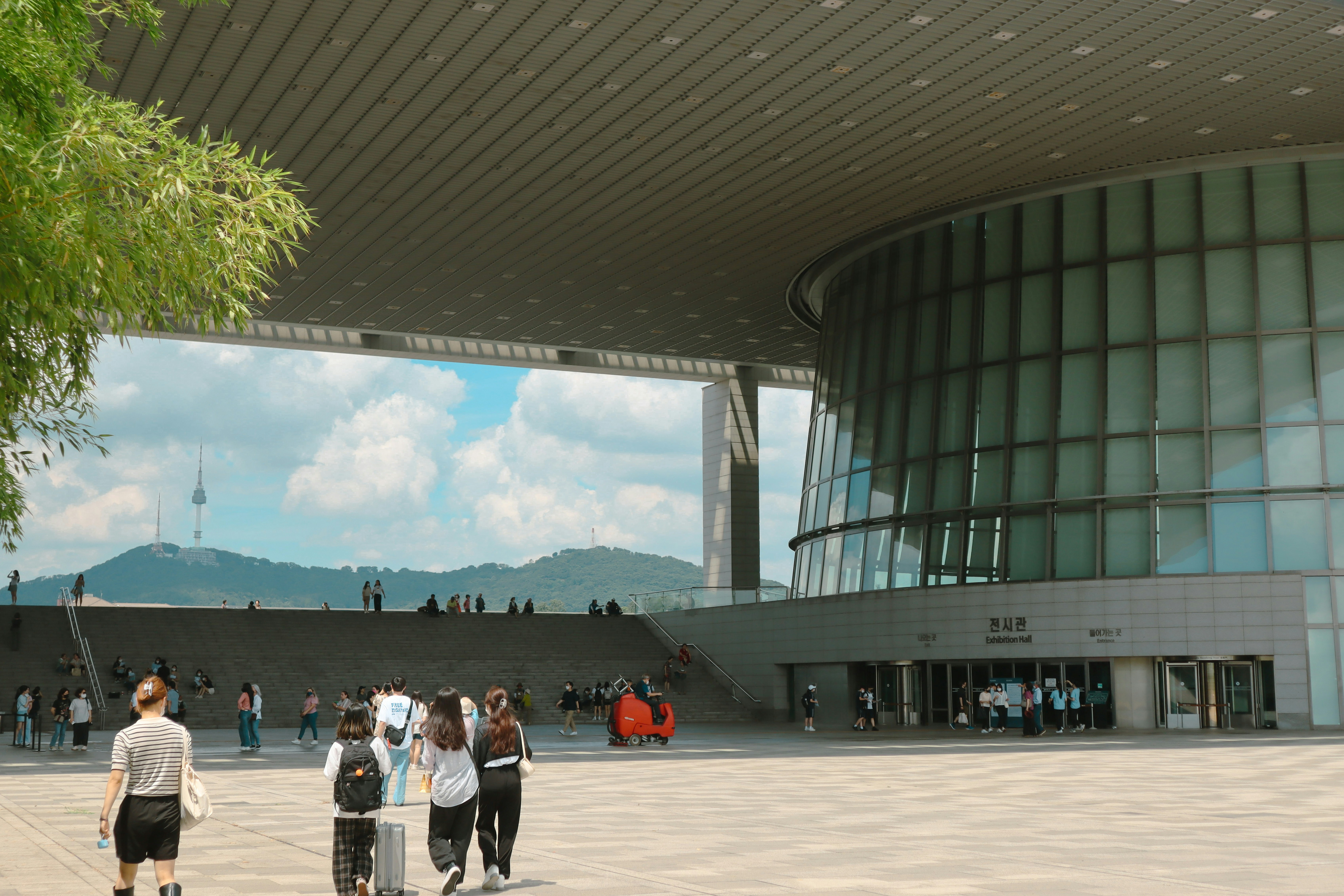 국립중앙박물관 전시관 입구