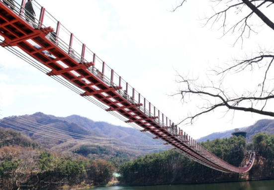 마장호수 출렁다리