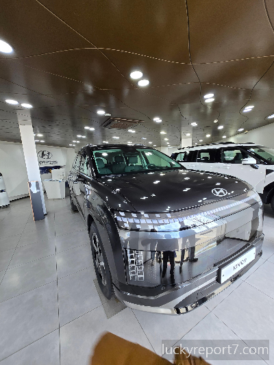 아이오닉9-녹턴그레이메탈릭-실물색상