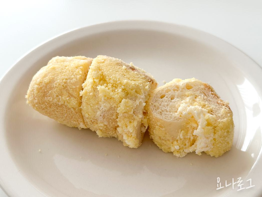 하얀풍차 망포 망포맛집 수원맛집 영통맛집 수원가볼만한곳 수원데이트 빵지순례 수원빵집 치즈바게트 화이트롤 영통빵집 영통데이트 수원빵지순례 수원맛집추천 영통맛집추천 망포맛집추천 망포빵집 영통가볼만한곳 데이트코스추천 빵집 빵 수원디저트 영통디저트