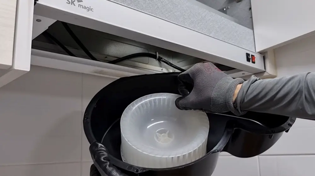 가스레인지 후드 날개 조립 모습