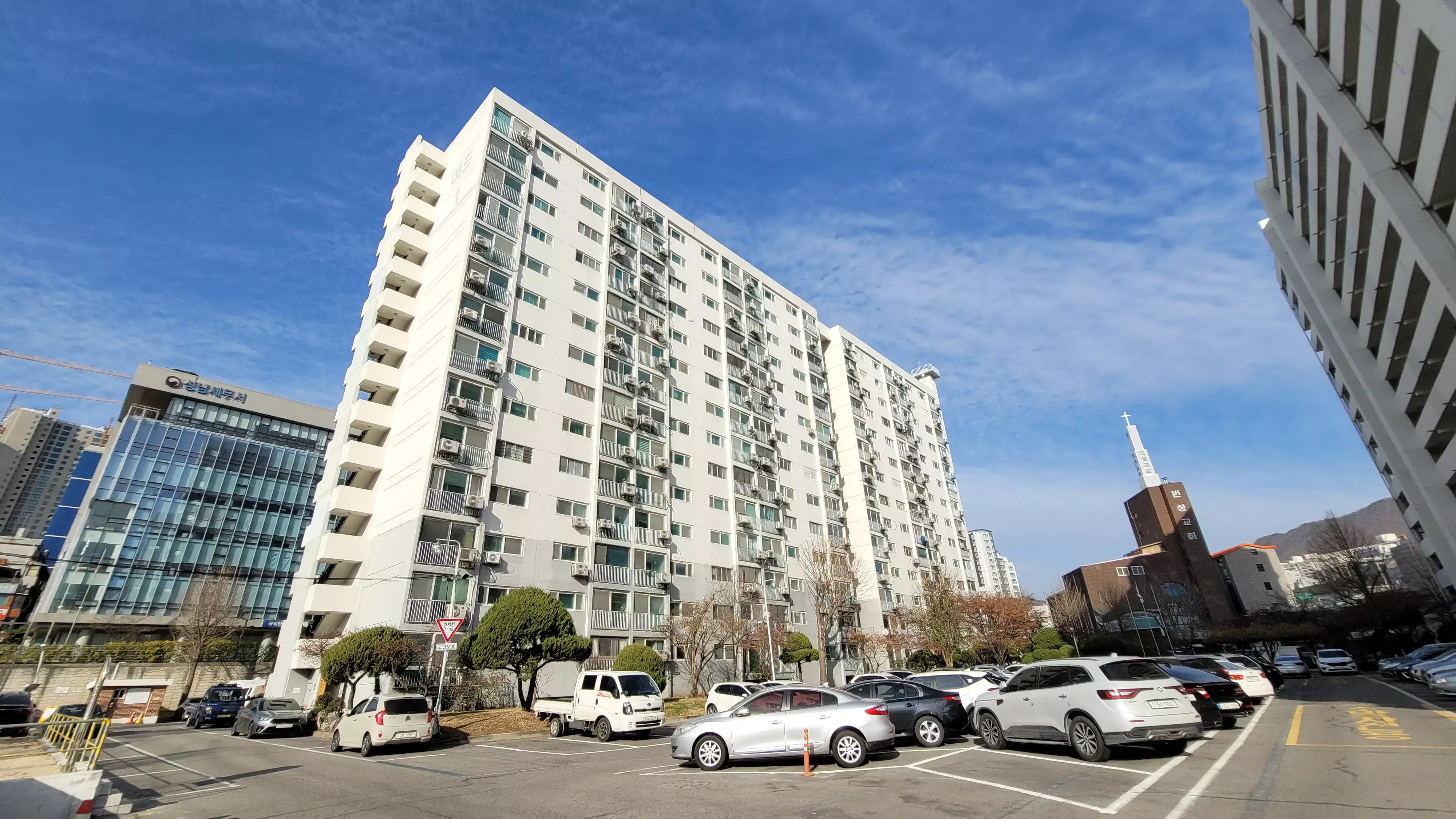 판상형 아파트 외관