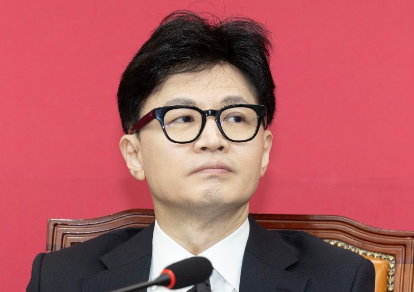 한동훈 비대위원장에게 사퇴하라는 살을 날린 이관섭 비서실장