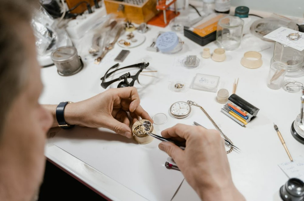 롤렉스 시계 수리 비용 완전정리 (2025년 최신)