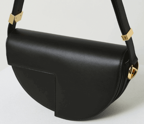 빠투(PATOU) 브랜드의 '르 빠투 백 블랙' 디자인