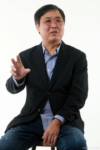 최휘영 기자 경력