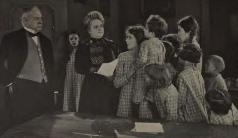 키다리-아저씨-고아원