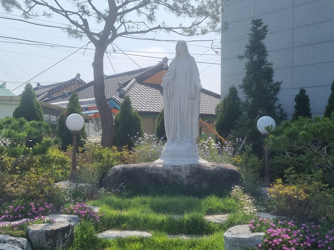 전주 여의동성당 성모상
