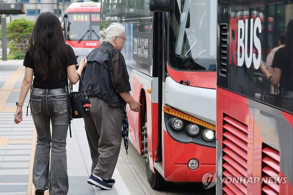 서울 70세 버스비 지원 조례 통과! 지하철 무임승차 연령 65세에서 70세 상향 시기와 시행일, 혜택 총정리