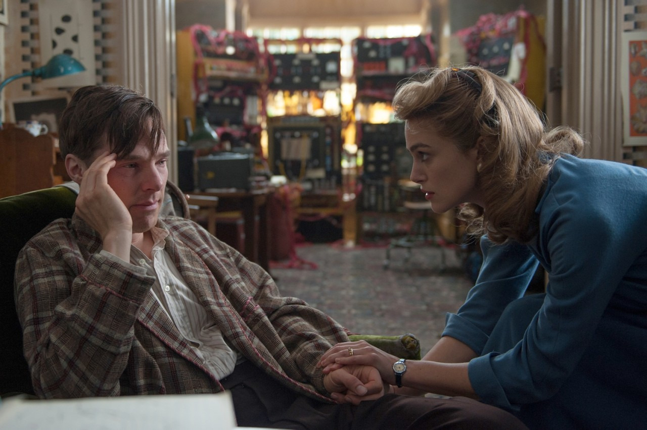 세상을 구했지만 본인은 몸과 정신이 망가지고있는 앨런의 모습