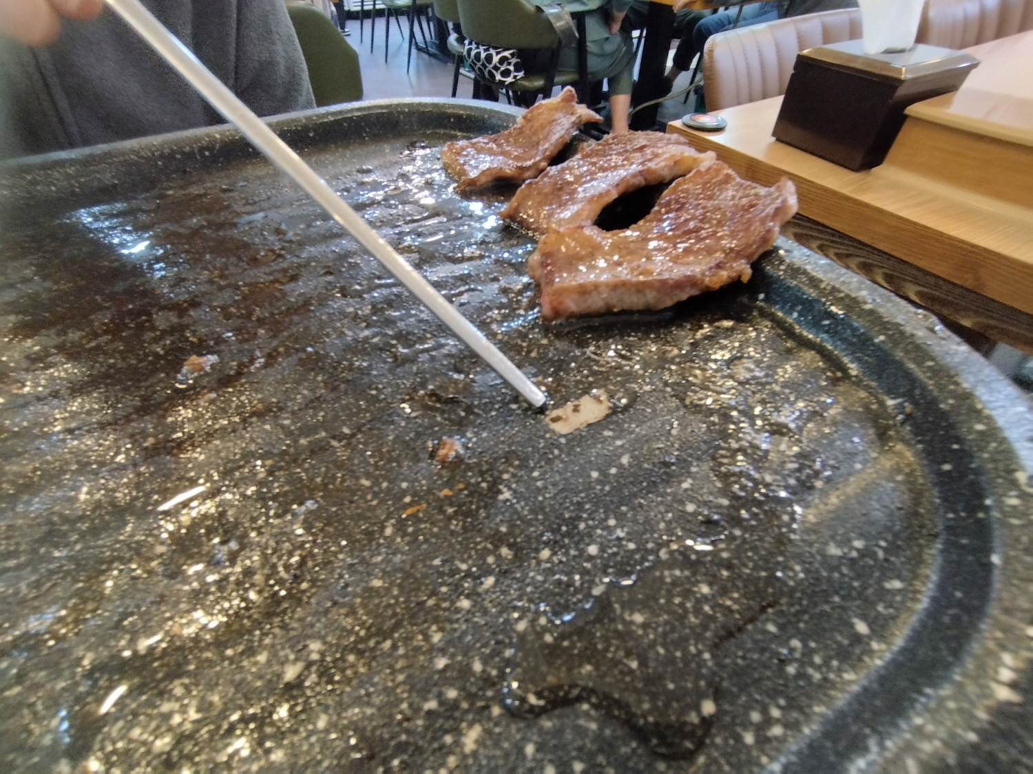 고기부판 코팅 벗겨짐