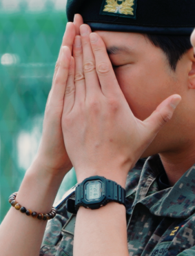 BTS 시계 가격 차이 방탄소년단 뷔 까르띠에 RM 카시오 지샥 정보 2